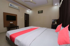 BM Hotel Aarna Palace by OYO