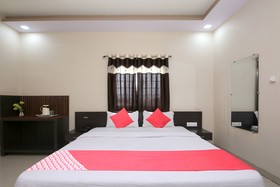 BM Hotel Aarna Palace by OYO