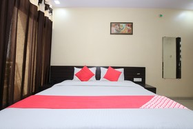 BM Hotel Aarna Palace by OYO