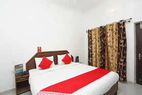 Chelsea Palace BY OYO Rooms