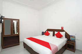 Chelsea Palace BY OYO Rooms