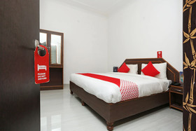 Chelsea Palace BY OYO Rooms