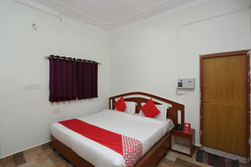 Hotel Khush Khush by OYO Rooms
