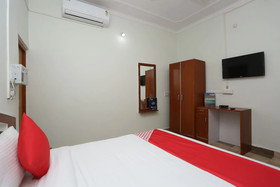 Hotel Khush Khush by OYO Rooms