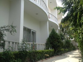 Isabel Palace