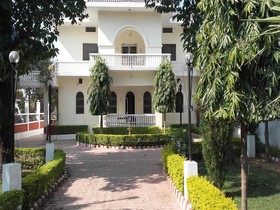 Yogi Ashram Guest House