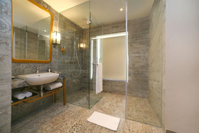 Zone Palace By The Park