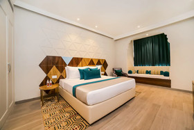 Zone Palace By The Park