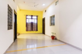 Hotel Narmada Palace by OYO Rooms