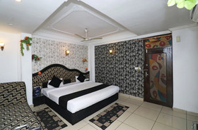 Hotel Abhilasha by OYO Rooms