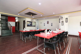 Hotel Saket by OYO Rooms