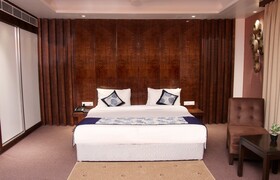 Deepali Palace by OYO Rooms