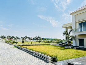 Vrindavan Greens by Hotel Ramdarbar