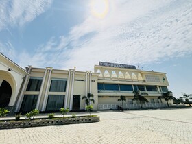 Vrindavan Greens by Hotel Ramdarbar