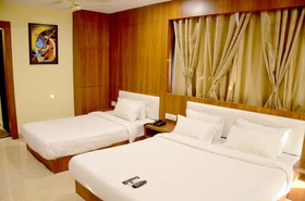 Anroute Stays 111 - Opposite Mahakal Temple