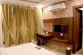 Anroute Stays 111 - Opposite Mahakal Temple