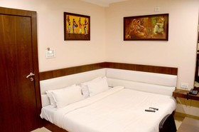 Anroute Stays 111 - Opposite Mahakal Temple