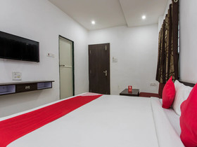 Hotel Kshipra Dham