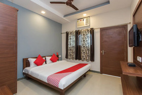 Hotel Mahalaxmi by OYO Rooms