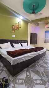 Hotel Priyanshi Palace