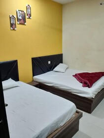 Hotel Priyanshi Palace