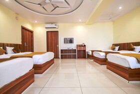 Hotel Radhe Krishna Resort