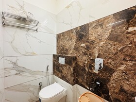Hotel Rajdev INN