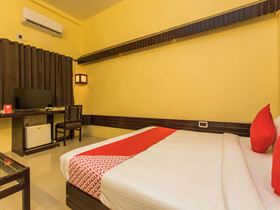 Hotel Surana Palace