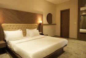 Mansa Club And Resort