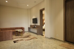 Mansa Club And Resort