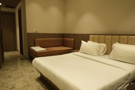 Mansa Club And Resort