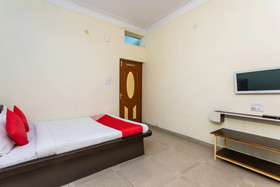 OYO 23361 Hotel Kanakshree