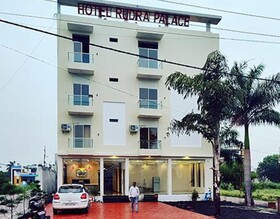 Rudra Palace By FabHotel