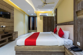 Hotel Tirupati Palace