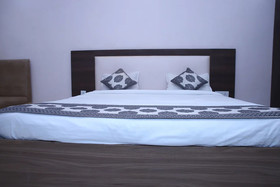 Hotel Tirupati Palace