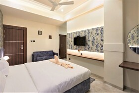 Hotel Rose Gold