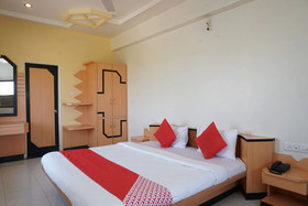 OYO 24487 Hotel Raj Regency