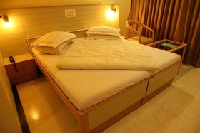 Hotel Ravi Kiran