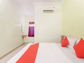 Hotel Dream Line Lodging & Boarding by OYO Rooms