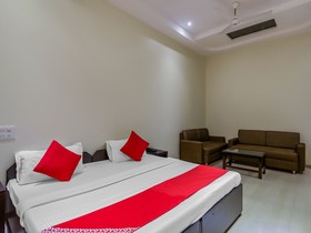 Hotel Rainbow Inn by OYO Rooms