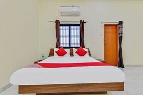 Hotel Siddheshwar by OYO Rooms