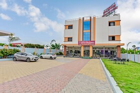 Hotel Siddheshwar by OYO Rooms