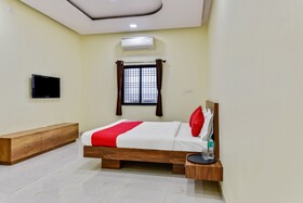 Hotel Siddheshwar by OYO Rooms