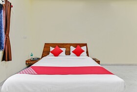 Hotel Siddheshwar by OYO Rooms