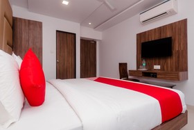 Hotel Apple Inn by OYO Rooms
