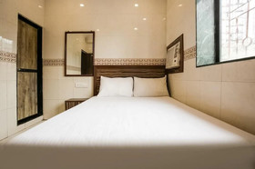 Asha Hotel