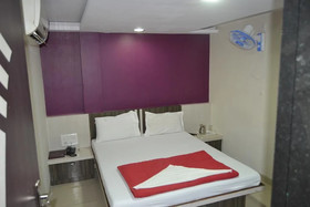 Blue Orchids Executive Hotel