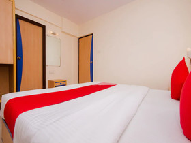Blue Sapphires By OYO Rooms