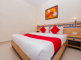 Blue Sapphires By OYO Rooms