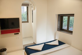 City Hotel
